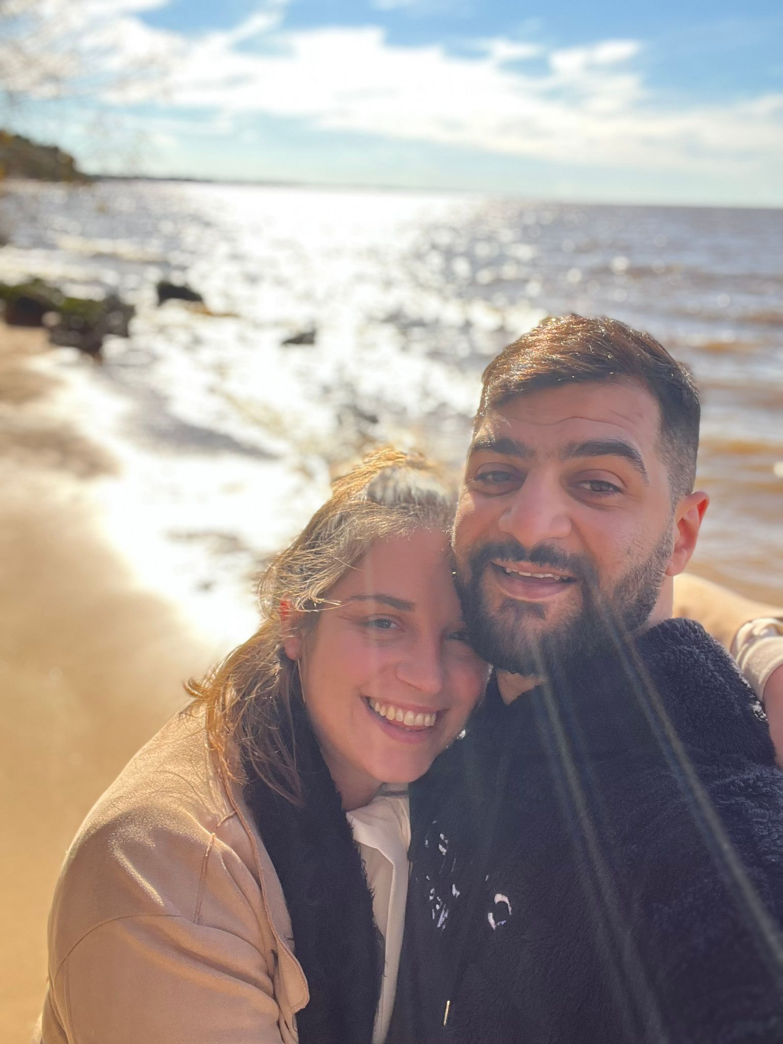Flor y Hamad en la playa